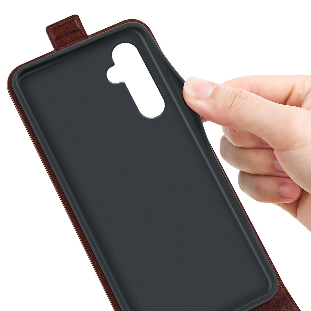 Függőleges könyvtáska Samsung Galaxy A25 5G készülékhez - barna