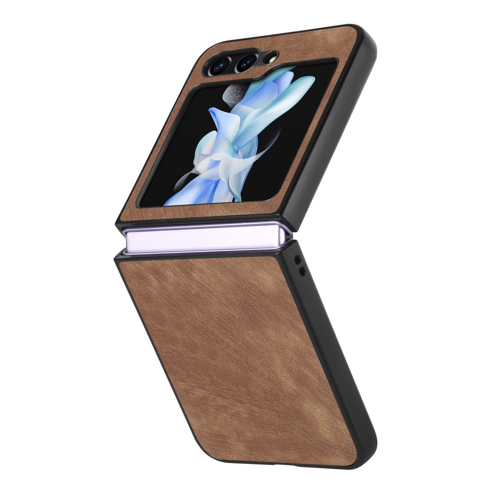 Vintage műanyag borítás műbőrrel Samsung Galaxy Z Flip6 5G - barna