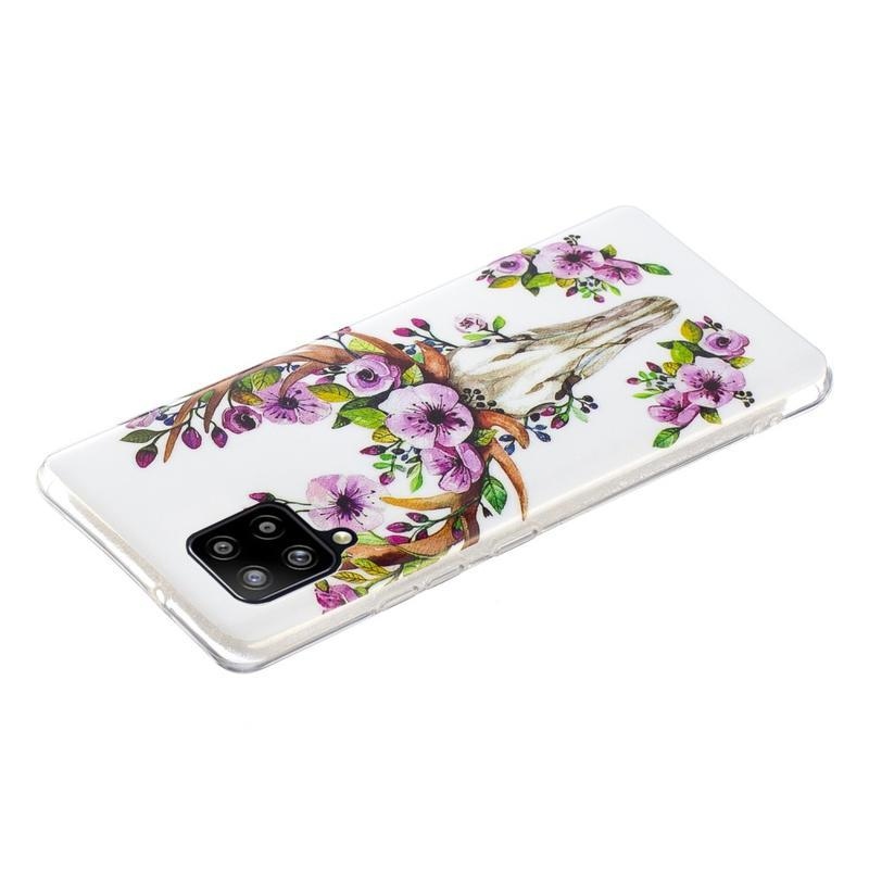Éjjeli fényes zselés tok mobiltelefonhoz Samsung Galaxy A42 5G - virágok és koponya rénszarvasok