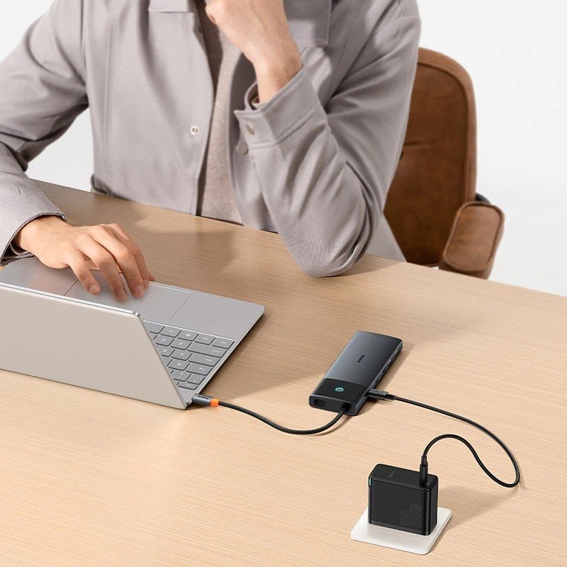 Baseus Metal Gleam II sorozat 10v1 USB-C HUB dokkolóállomás Cosmic Black