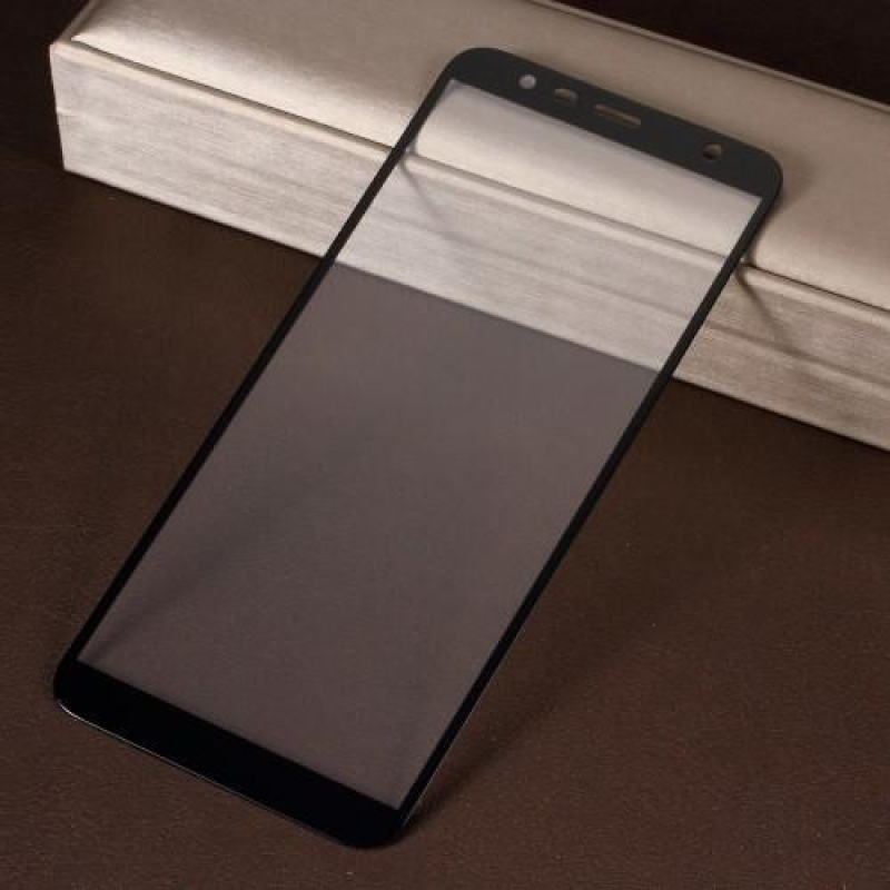 Selyem teljes képernyő edzett üveg Samsung Galaxy J4+-on