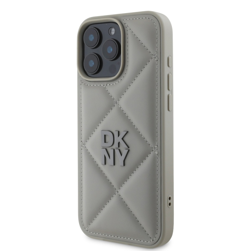 DKNY PU bőr steppelt stack logó hátlap iPhone 16 Pro Max szürke
