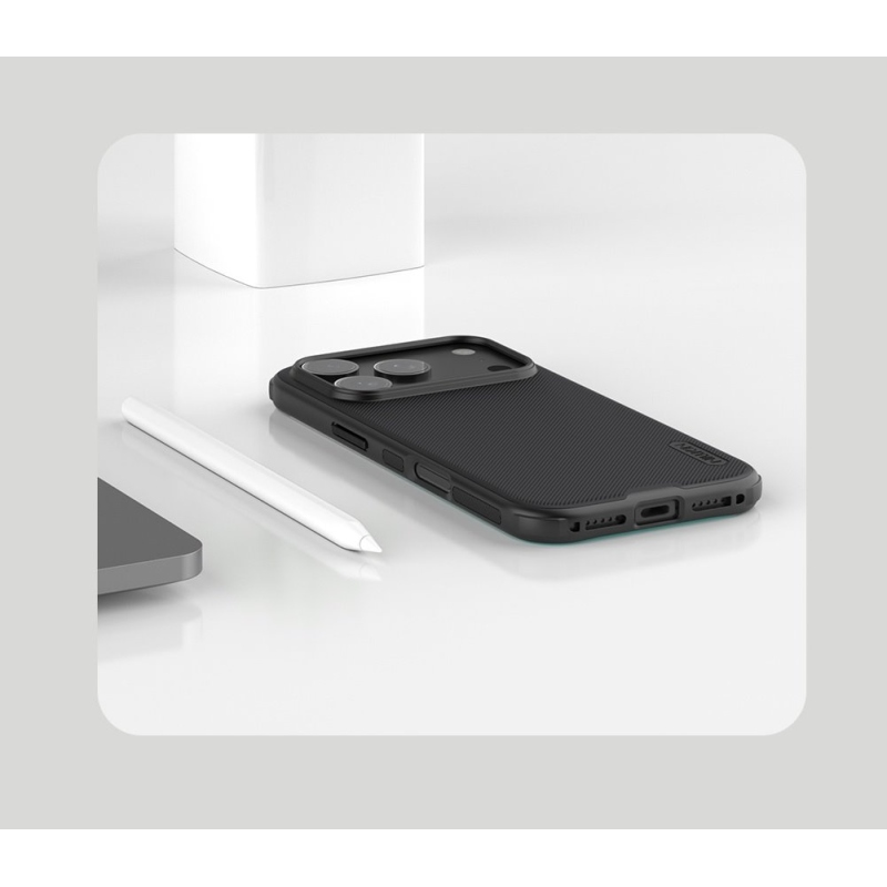 Nillkin Super Frosted PRO mágneses hátlap az Apple iPhone 17 Pro Max készülékhez Fekete